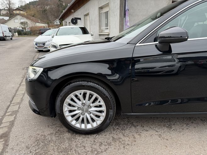 Audi A3 1.6 TDI 105CH FAP AMBIENTE S TRONIC 7 NOIR de 2014