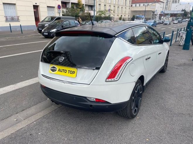 Lancia Delta 1.6 MULTIJET 120 16V DPF GOLD BLANC de 2012