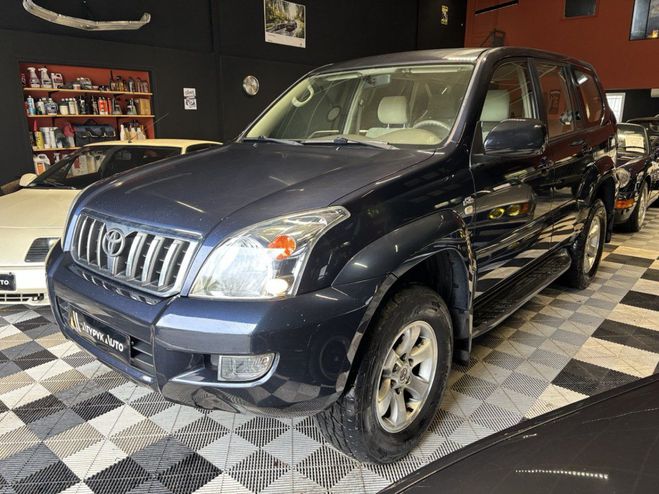 Cliquer pour voir la photo suivante Toyota Land Cruiser KDJ 120 Vx long 5 portes 3,0 D-4D 163ch Bleu foncé de 2004