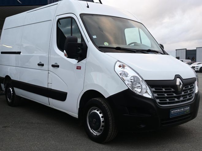 Renault Master FOURGON FGN L2H2 3.3t 2.3 dCi 130 E6 CON Blanc de 2017