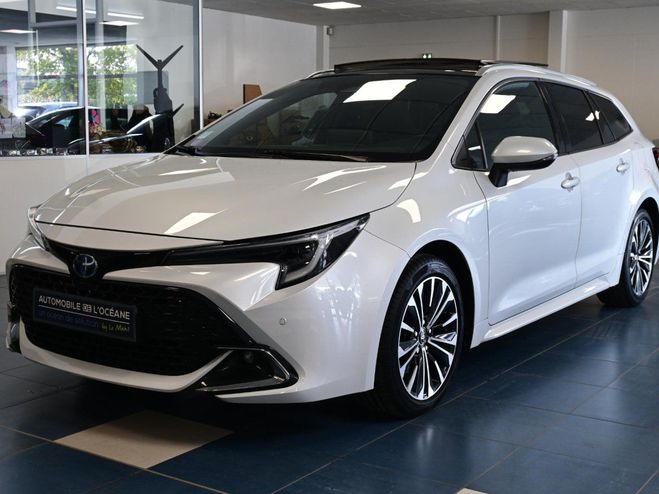 Toyota Corolla HYBRIDE MY22 184h Design Blanc Nacr� de 2023