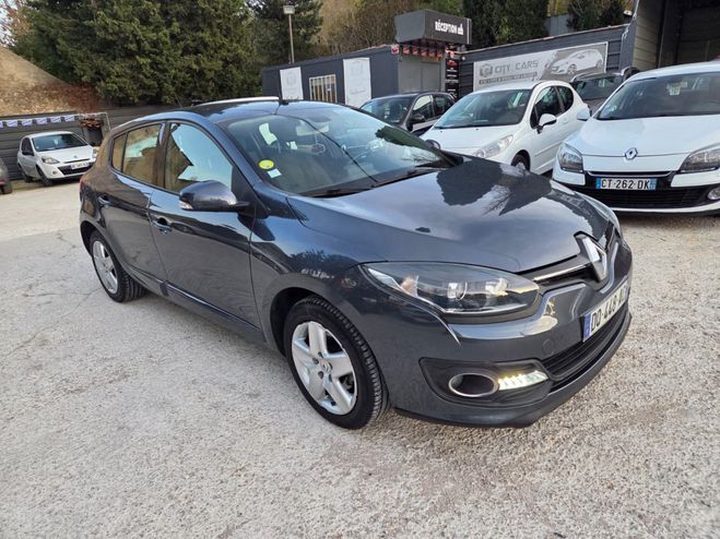 Renault Megane III Berline 5 ptes. Limited 1.5 DCi Gris de 2015