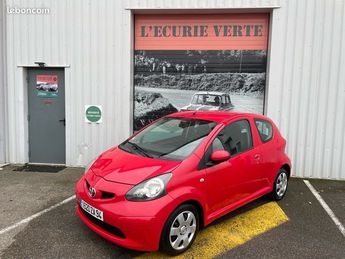 Voir d&eacute;tails -Toyota Aygo 1.4 D4D 1 er MAIN KIT de distribution +  &agrave; Laveyron (26)
