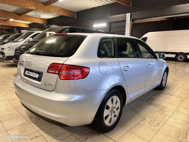 Audi A3 1.6 TDI 105CH DPF START-STOP AMBIENTE 3P Gris de 2010