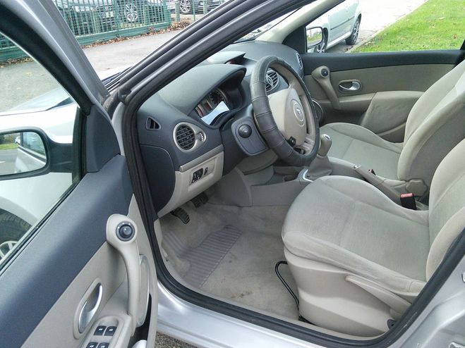 Renault Clio 5 Portes 1.5 dCi 86 cv Privilege CLIM -  Gris de 2008