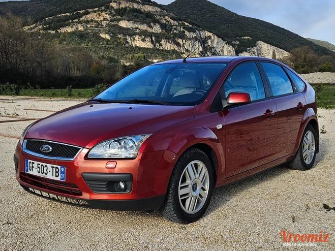 Ford Focus 1.6 TDCi DPF GHIA 110 cv Rouge de 2006