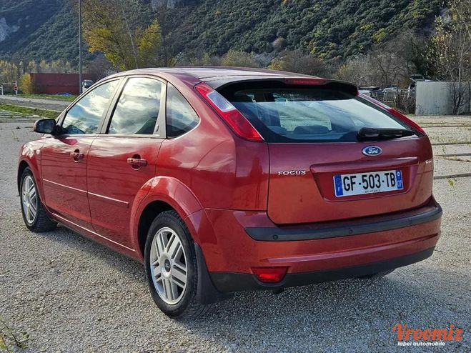 Ford Focus 1.6 TDCi DPF GHIA 110 cv Rouge de 2006