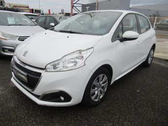  Voir d&eacute;tails -Peugeot 208 AFFAIRE BLUEHDI 100 SetS BVM5 &agrave; Aubi�re (63)