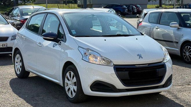 Peugeot 208 1.6 BLUEHDI 75CH STYLE 5P Blanc de 2017