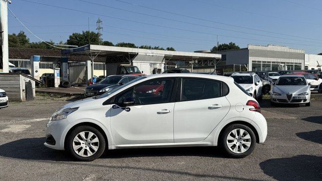 Peugeot 208 1.6 BLUEHDI 75CH STYLE 5P Blanc de 2017