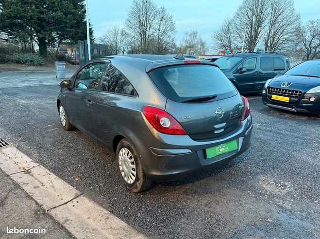 Opel Corsa 1l3 CDTI 95 chx ���dition econetic�� Gris de 2010