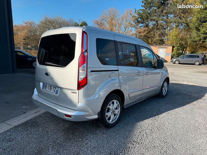 Ford Tourneo Courier 1l6 TDCI 95 chx ��Historique com Autre de 2015