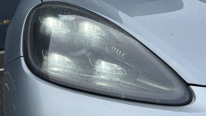 Porsche Cayenne Turbo S Hybride 680 ch - TVA - financeme ARGENT de 2019