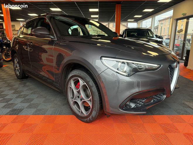 Alfa romeo Stelvio Q4 BVA Pack SUPER D-N-A 2.2D 16V 210 cv   de 2017