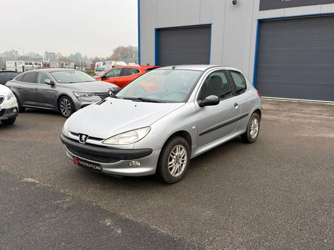 Peugeot 206 1.6i 16V - BVA BERLINE XT Premium GRIS CLAIR de 2001