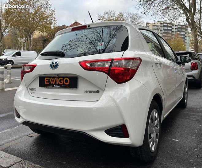 Toyota Yaris 1.5 vvti 100h 75 hybrid full-hybrid fran Blanc de 2018