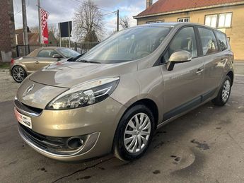  Voir d&eacute;tails -Renault Grand Scenic 1.5 dCi 110 5pl. suivi d'entretien &agrave; Saint-Ghislain (73)