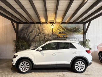  Voir d&eacute;tails -Volkswagen T Roc 1.5 TSI 150 CV CARAT &agrave; Charentilly (37)