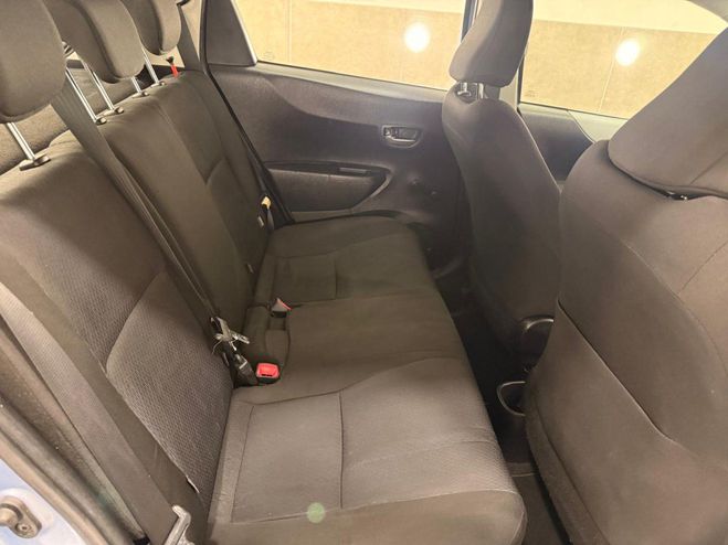 Toyota Yaris Hybrid 100H Business BLEU de 2013