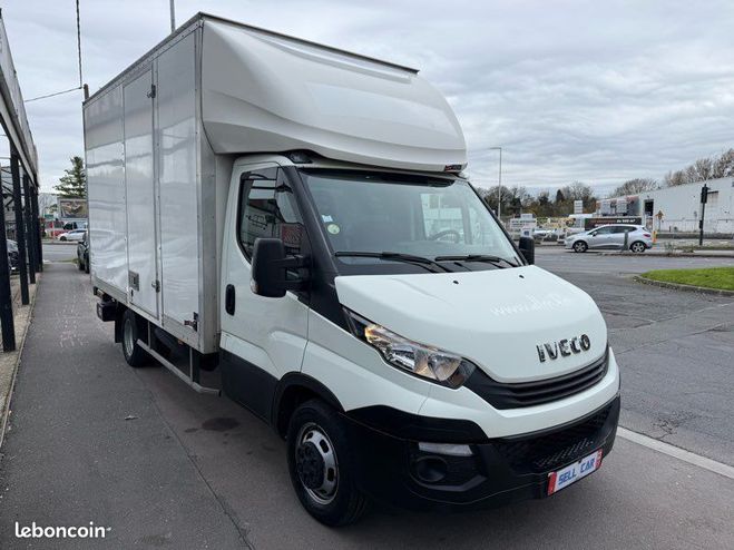 Iveco Daily Chassis-Cabine 22m3 35c14 136ch Hayon EM Blanc de 2019