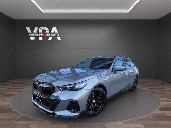 Cliquer pour voir la photo suivante BMW Serie 5 520i 2.0 208ch ? M Sport HUD Caméra 360° Gris de 2024