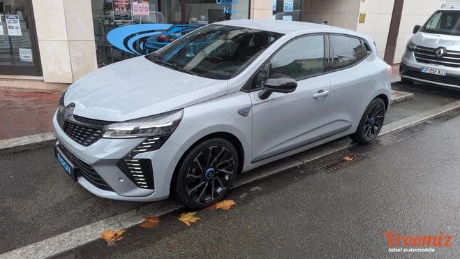 Renault Clio 1.6 E-TECH 145H 95 HYBRID FULL-HYBRID 1. Gris de 2025