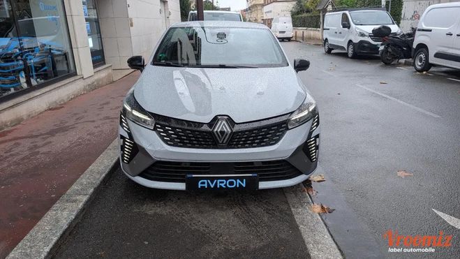 Renault Clio 1.6 E-TECH 145H 95 HYBRID FULL-HYBRID 1. Gris de 2025