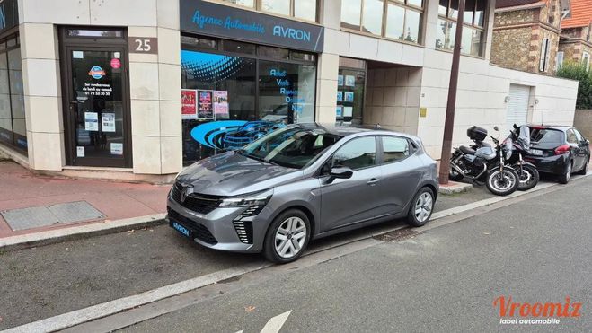 Renault Clio 1.6 E-TECH 145H 95 HYBRID FULL-HYBRID 1. Gris de 2024