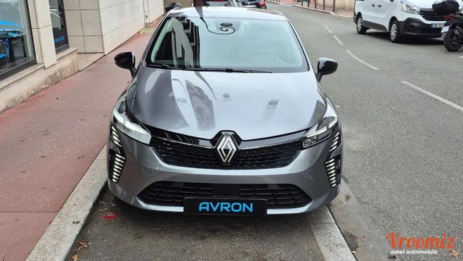 Renault Clio 1.6 E-TECH 145H 95 HYBRID FULL-HYBRID 1. Gris de 2024