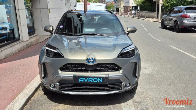 Toyota Yaris CROSS 1.5 114H 90 HYBRID FULL-HYBRID 0.8 Gris de 2023