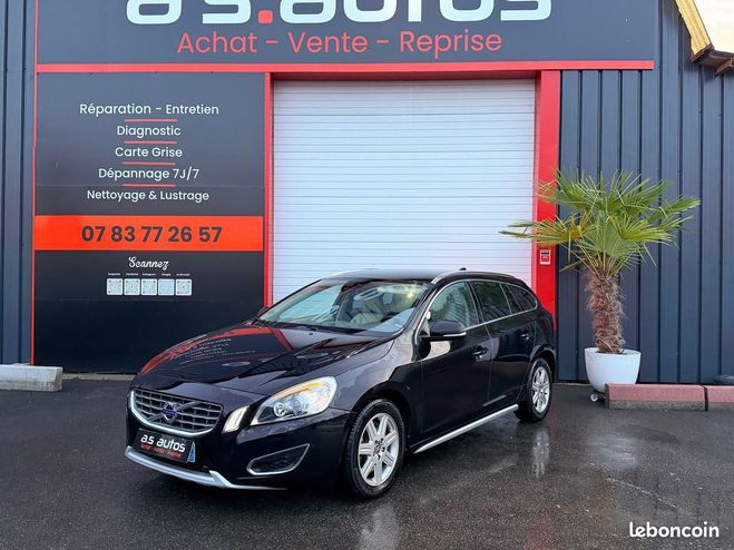 Volvo S60 I D5 2.4 TDI 20V AWD GEARTRONIC 205 CV B Noir de 2012