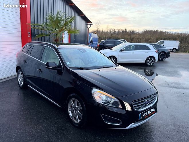 Volvo S60 I D5 2.4 TDI 20V AWD GEARTRONIC 205 CV B Noir de 2012