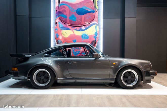 Porsche 911 (930) TURBO 3.3 300cv | BVM5 G50 Matchin Gris de 1992