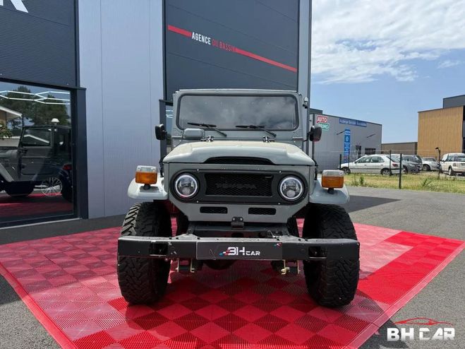 Toyota Land Cruiser 3.0 84 BJ40 1978 Gris de 1978