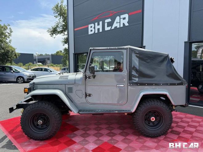 Toyota Land Cruiser 3.0 84 BJ40 1978 Gris de 1978