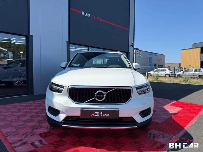 Volvo XC40 1.5 T3 155 MOMENTUM 2WD Blanc de 2019