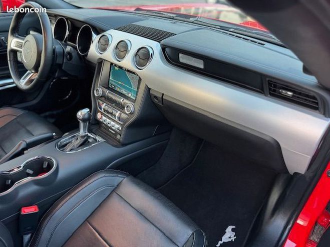 Ford Mustang v8 5.0 fastback rouge pack premium boite Rouge de 2017