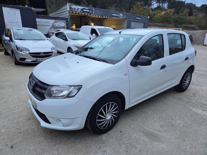 Dacia Sandero 1.2 16V 75 Blanc de 2014