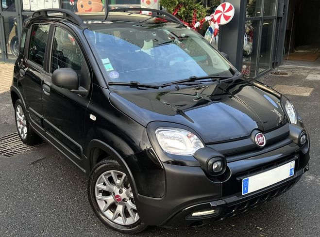 Fiat Panda 3 III CROSS 0.9 TwinAir S&S 85 cv 1ERE M Noir de 2020