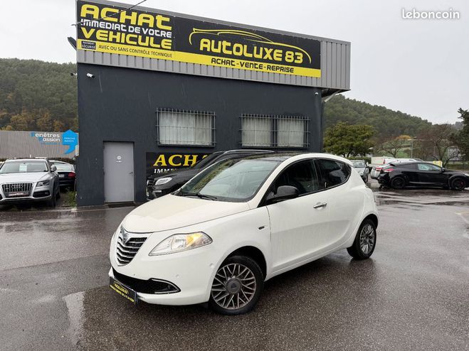 Lancia Ypsilon boite automatique garantie Blanc de 2012