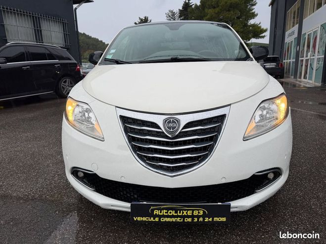 Lancia Ypsilon boite automatique garantie Blanc de 2012