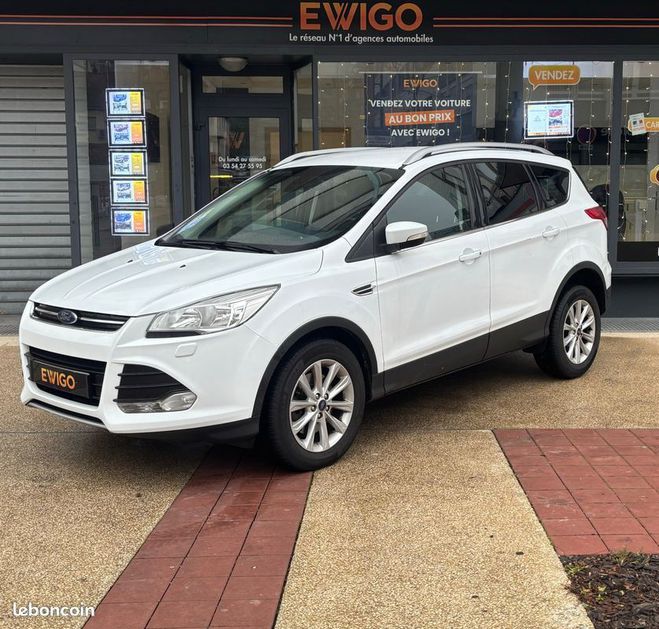 Ford Kuga 2.0 tdci 150ch titanium 4x2 1er main ent Blanc de 2015