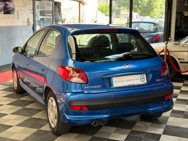 Peugeot 206 + 1.1 TRENDY 5P Bleu C de 2010