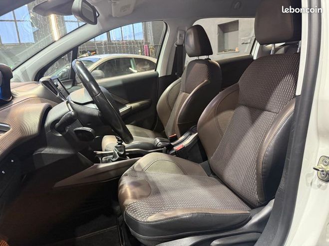 Peugeot 2008 1.6 HDI ALLURE (115cv) 86023 kms deuxi�m Blanc de 2013