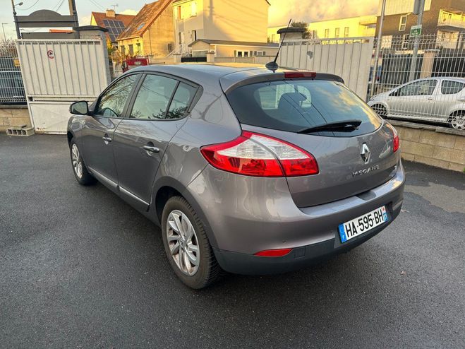 Renault Megane III BERLINE 1.2 TCE 115 Energy eco2 Life Gris de 2014