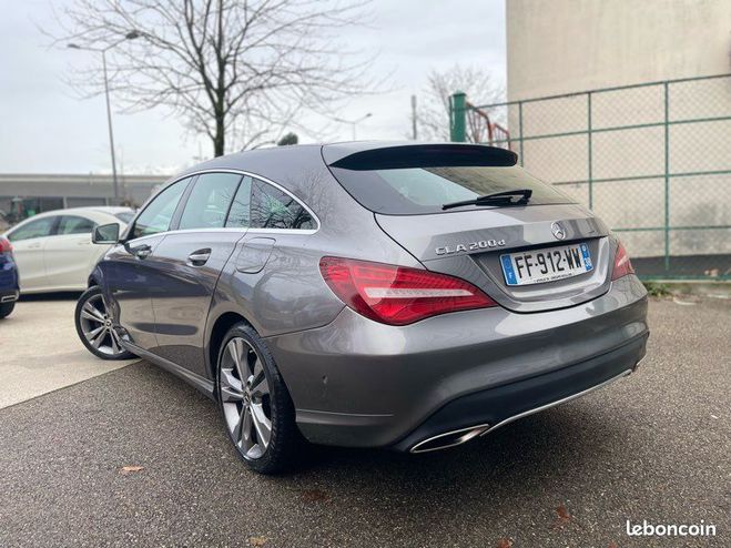 Mercedes Classe CLA ng Brake 200 D Sensation 7G-DCT Gris de 2019