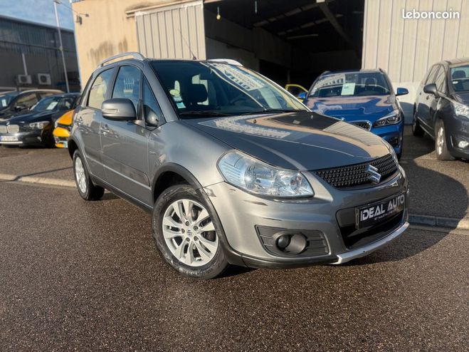 Suzuki SX4 S-Cross 2.0 DDIS 135 GLX 4X4 1�re Main Gris de 2013