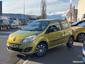  Voir d&eacute;tails -Renault Twingo II 1.5 dCi 65ch Expression &agrave; Saint-Martin-d'H�res (38)