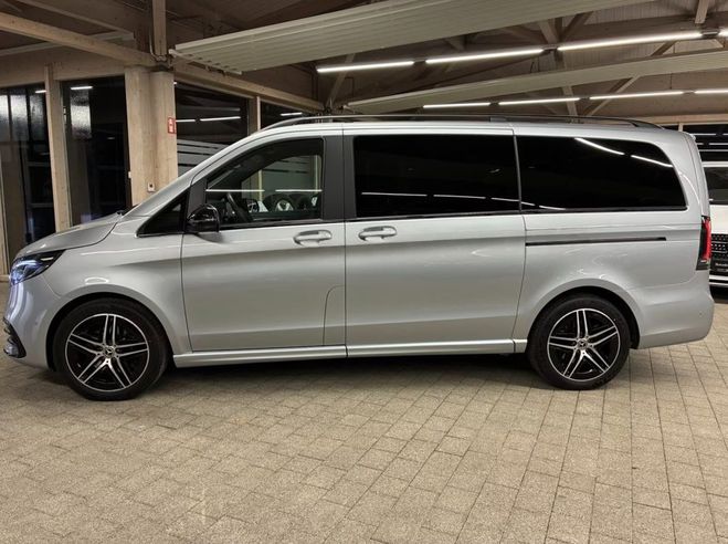 Cliquer pour voir la photo suivante Mercedes Classe V 300 EXCLUSIVE AMG R1798 Argent Métallisé de 2024