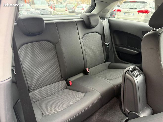 Audi A1 1.6 TDI 116CH BUSINESS LINE Noir de 2014